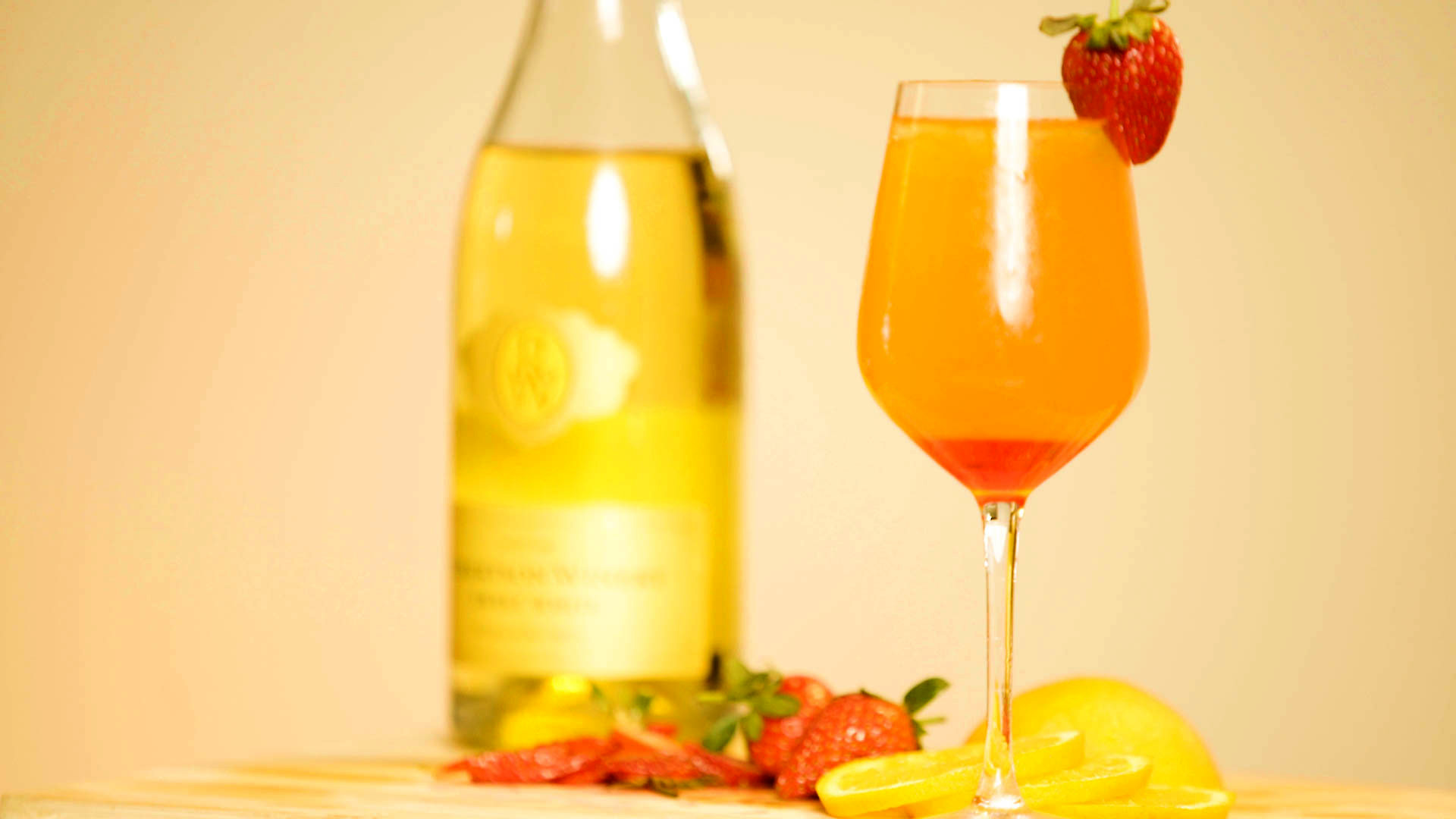 Sunrise Mimosa with Robertson Sparking White Sweet Wine
